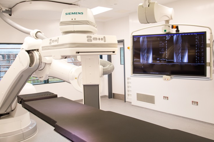 Spire Hybrid theatre